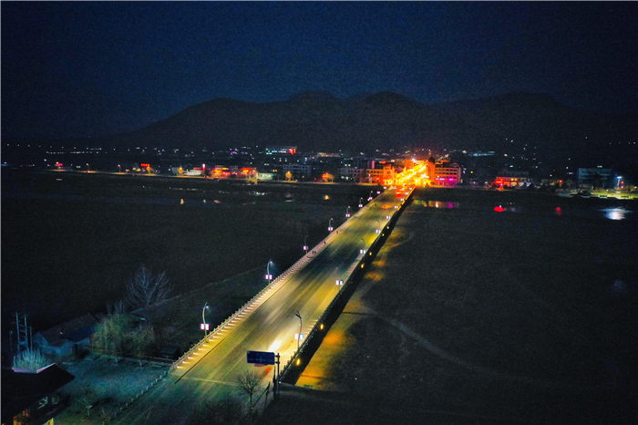 沂源县东里镇流光溢彩点靓幸福生活