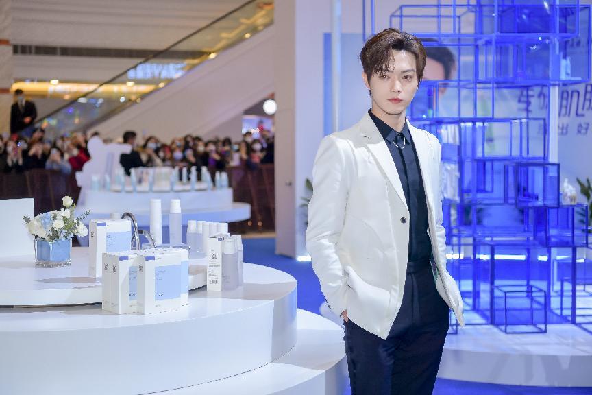 好剧不断虎虎生肌许凯携瑷尔博士空降上海粉丝会