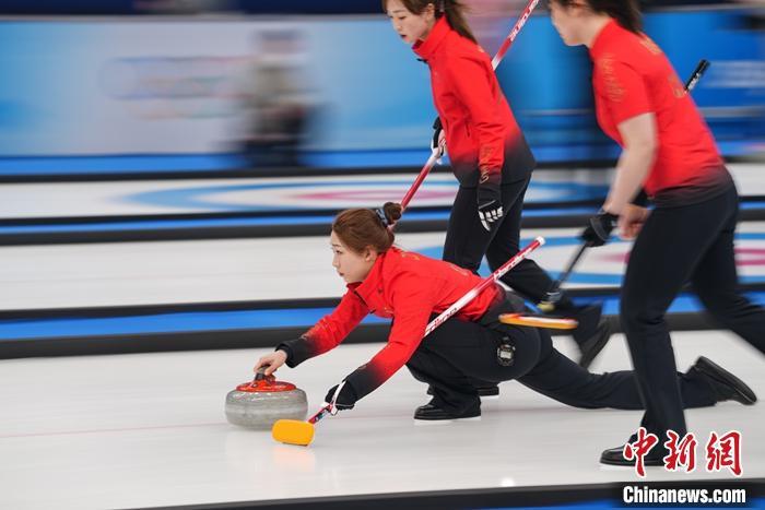 中国女子冰壶队8 4战胜英国队获得循环赛三胜 凤凰网