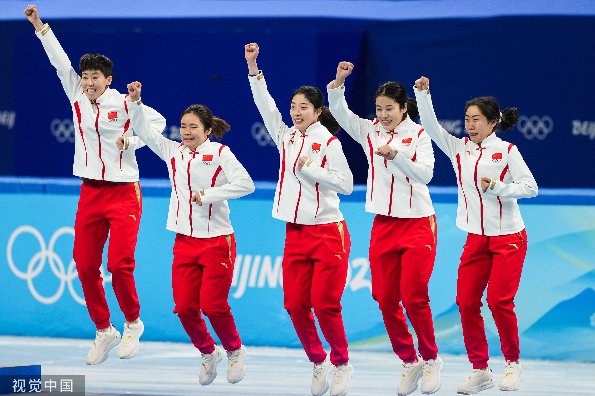中国女队“超人”庆祝动作。