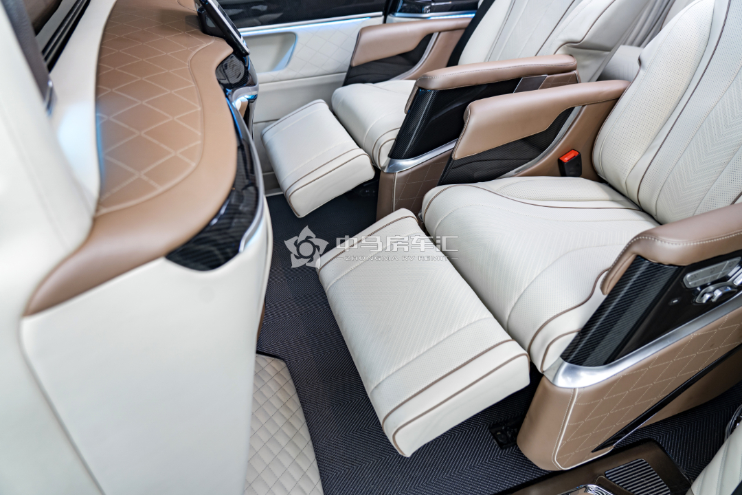 2022款奔驰v260商务车高顶全隔断      