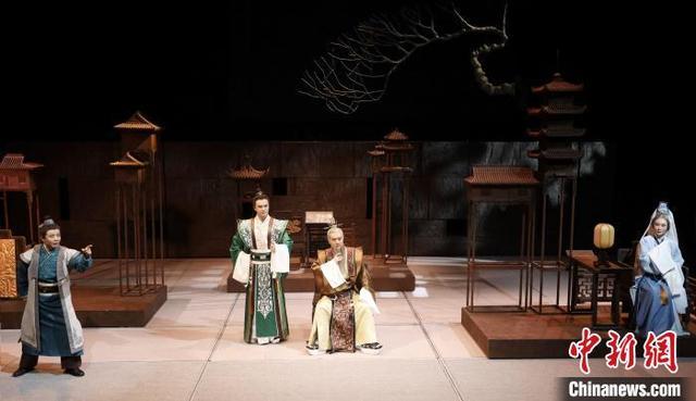 小剧场吕剧《归·源》 成言 摄