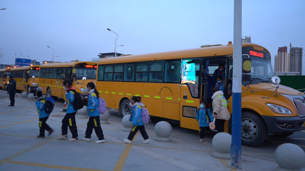 走出高山上学我的梦想更近了