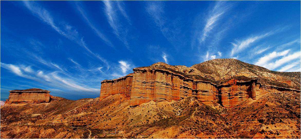 诗咏兰州天斧沙宫:忻忻看不尽 幻幻变无穷