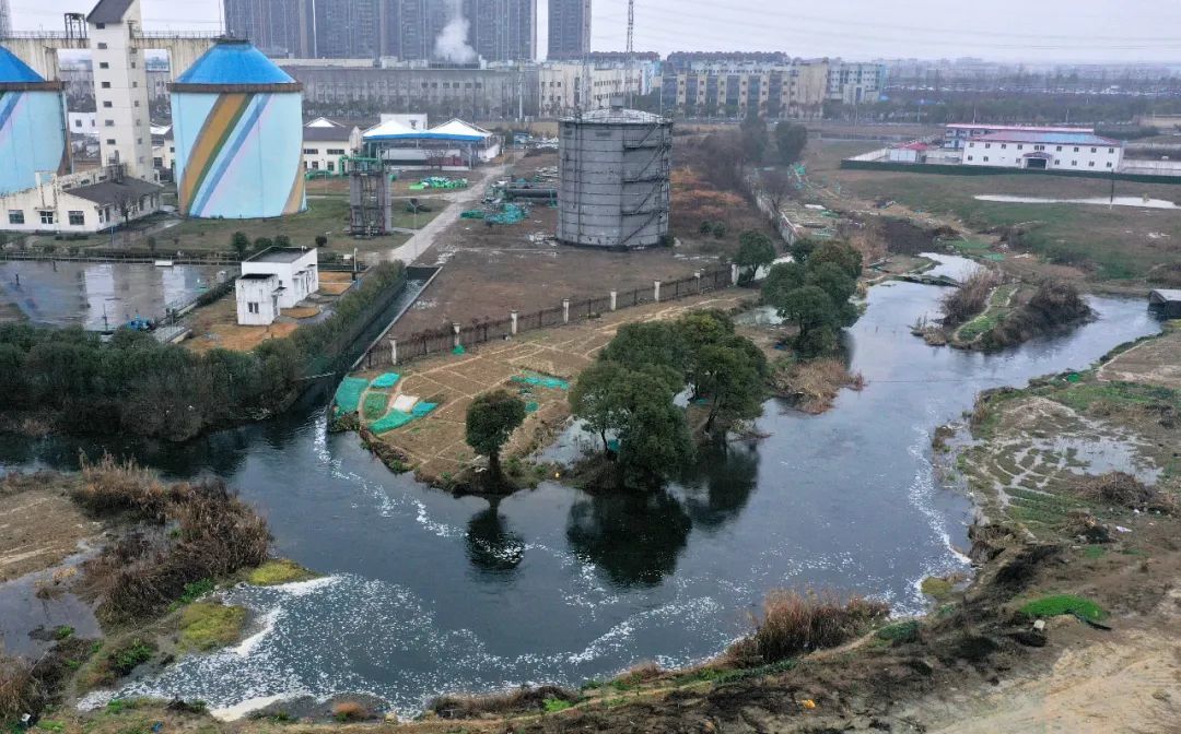 南昌青山湖污水处理厂排污口口吐白沫高新区环保局排放的水质符合标准