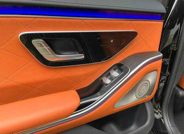 果然是奔驰标杆！新一代S500实车，内饰科技感“爆棚”