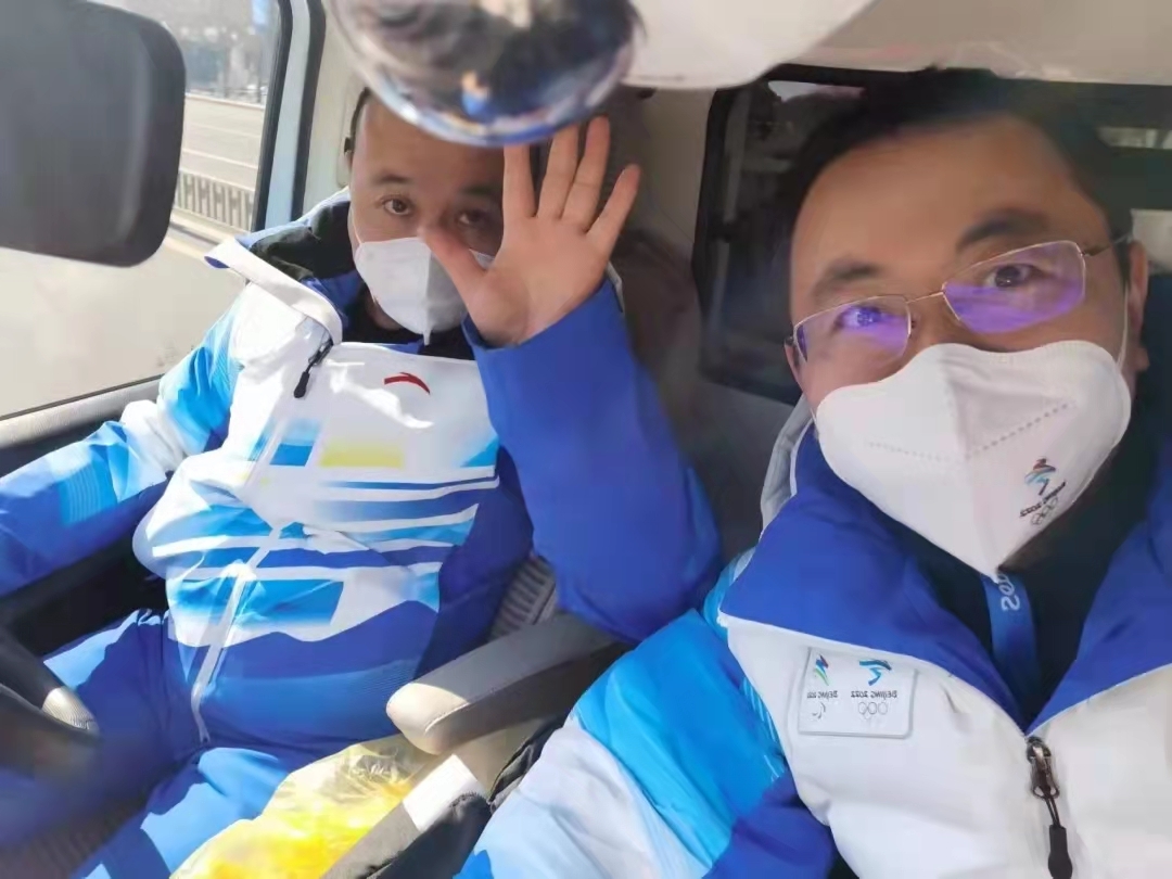 身为冬奥医疗保障队员，步玮工作在运动员医疗站
