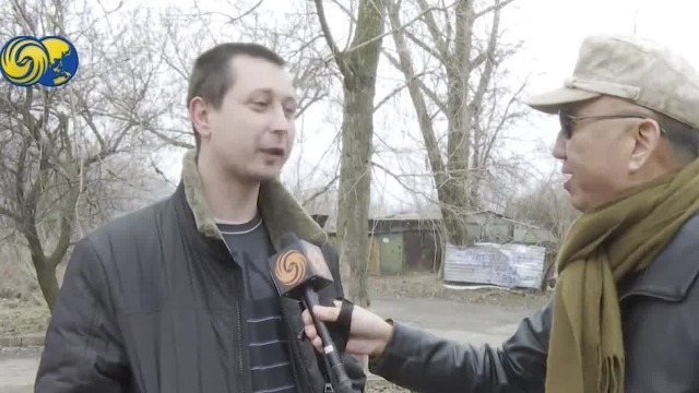 凤凰记者探访乌东前线 当地民众：已藏地窖1周 幸好俄军来了
