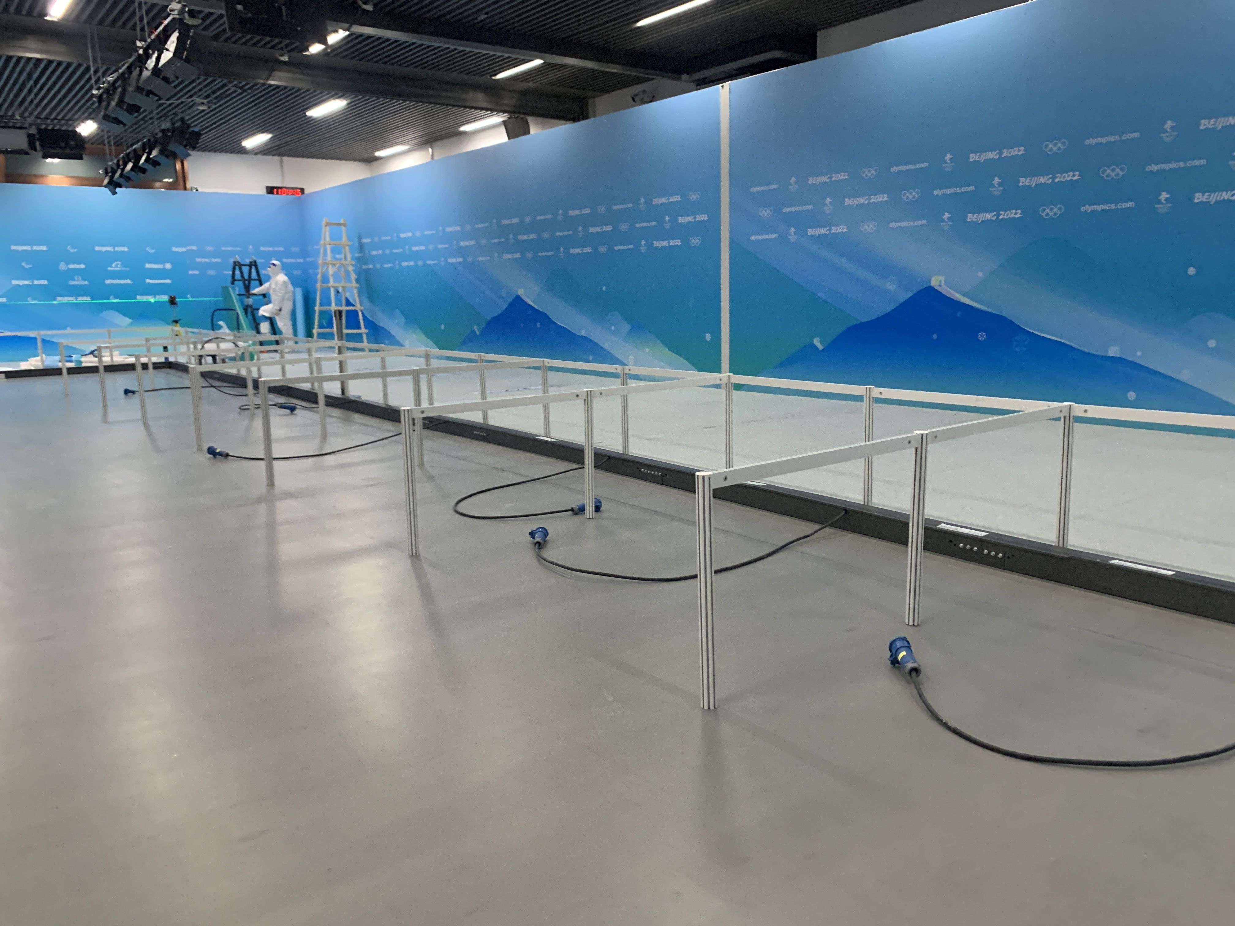 混采区挡板由1.2米降至0.6米。新京报记者 孙海光 摄