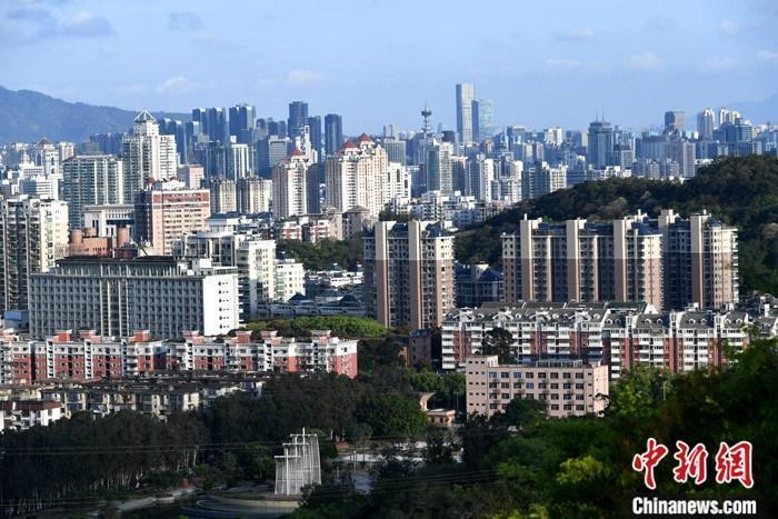 资料图:城区楼宇林立。 <a target='_blank' href='/'>中新社</a>记者 王东明 摄