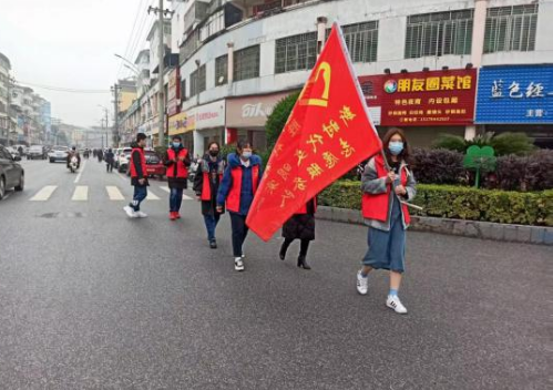 江西中医药大学2000余名大学生投身“返家乡”社会实践