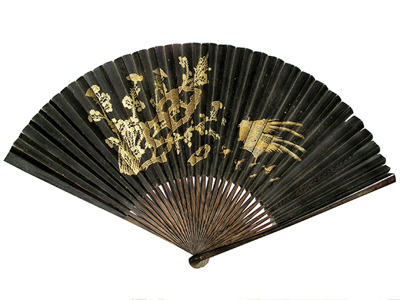 44扇面剪纸-拍摄者：李强