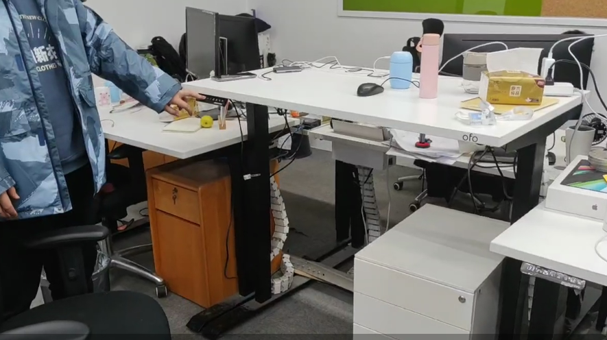 ▲ 张远公司买到的ofo升降桌。图 / 受访者提供