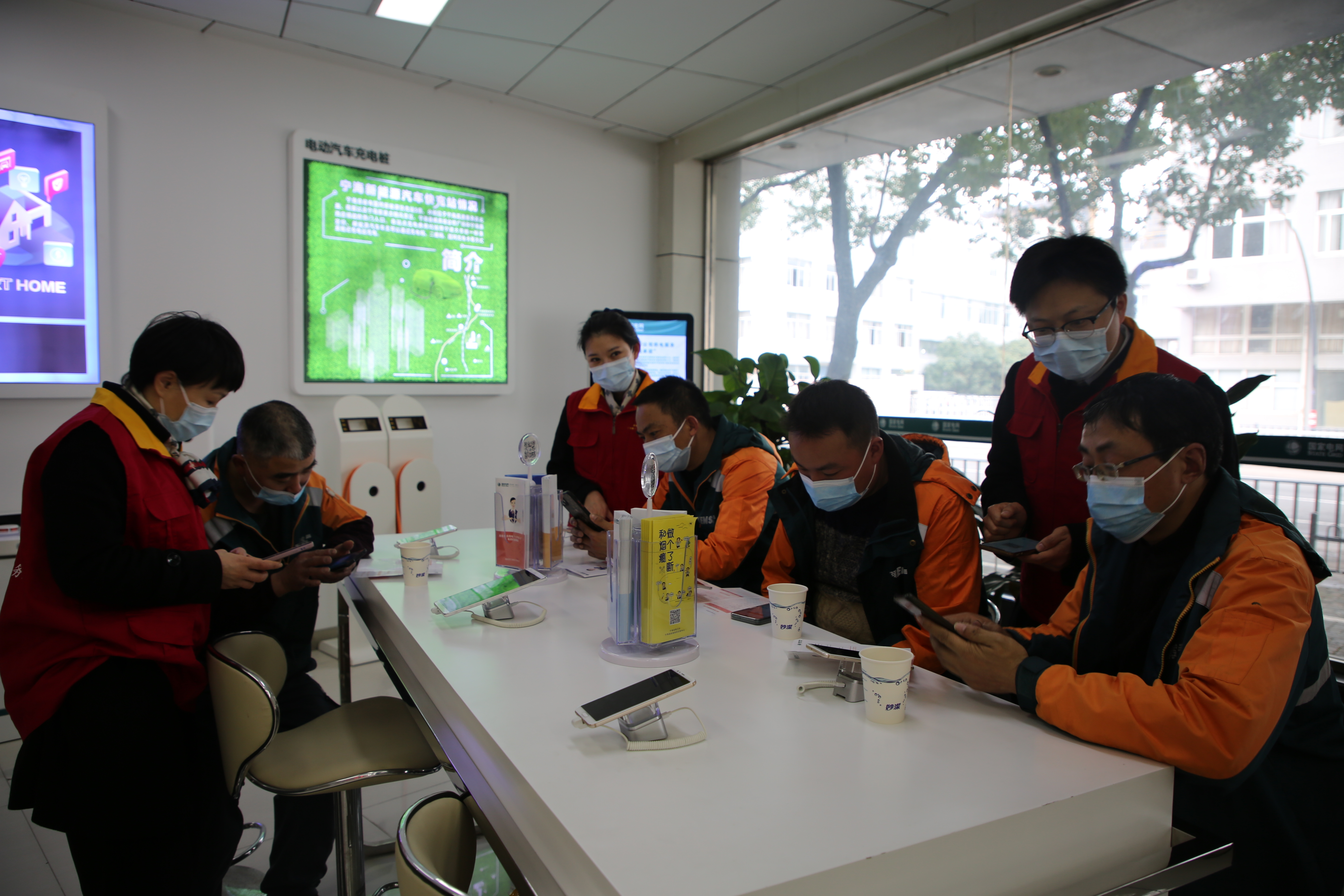 国网宁海县供电公司：“户外驿站”情系户外劳动者