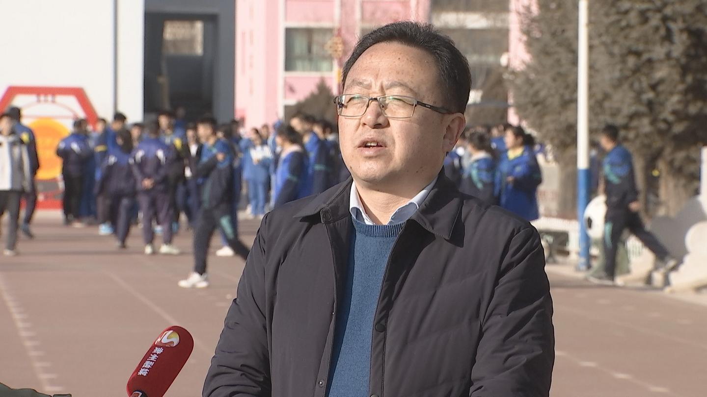 酒泉市肃州中学副校长 王铈强在新的学期,新的征程上,我校将进一步