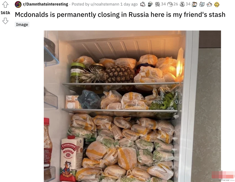▲网友在社交新闻网站Reddit上展示囤积的汉堡