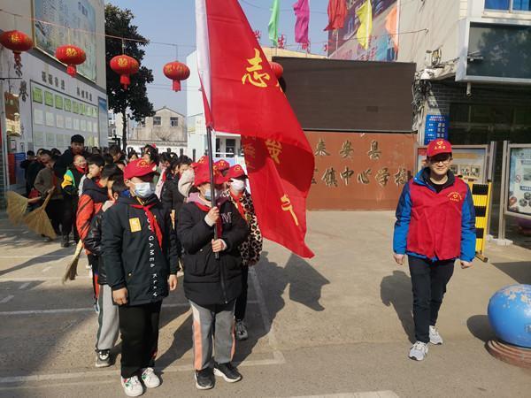 美丽中国我是行动者来安县施官镇中心学校开展学雷锋志愿者服务活动