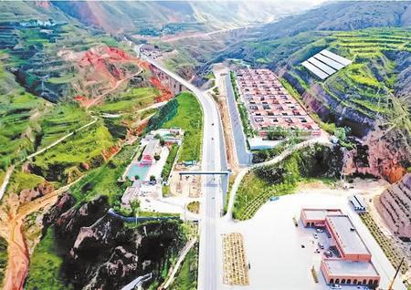 布楞沟村新貌（资料图）东乡县委宣传部供图