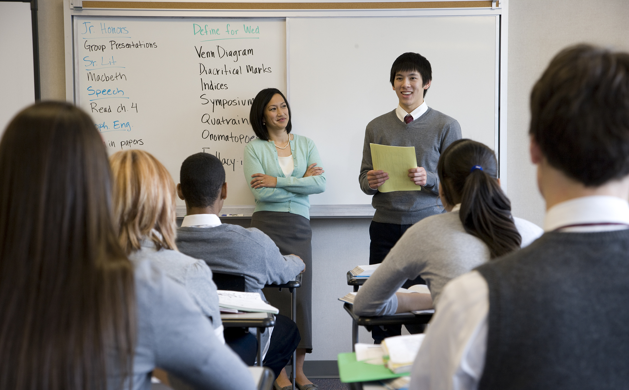 风声｜政协委员呼吁“取消英语”，但我们有什么理由与英文说再见？