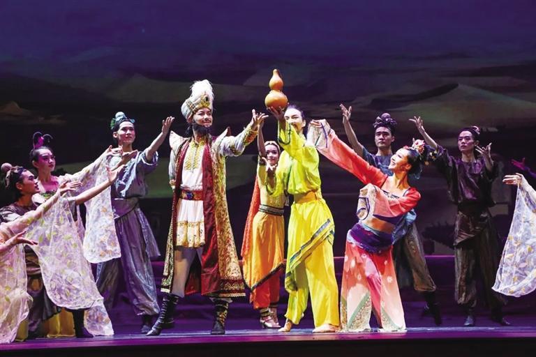 《丝路花雨》演出剧照