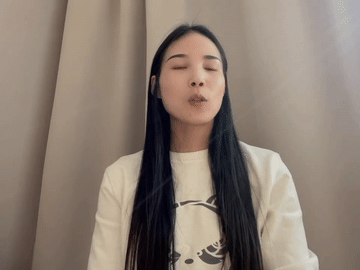 吴春艳向师弟送上祝福。(吴春艳本人提供)