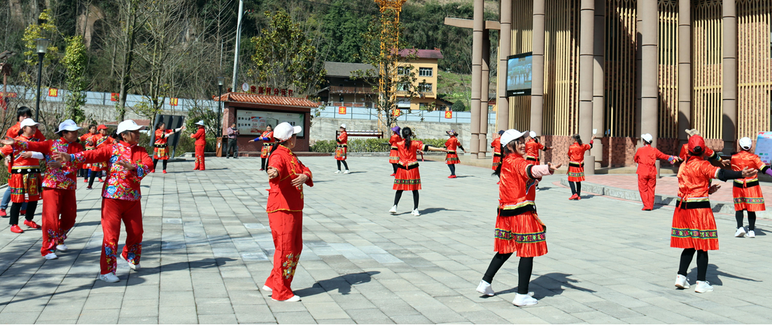 重庆石柱华溪村巾帼展风采活动好戏连台