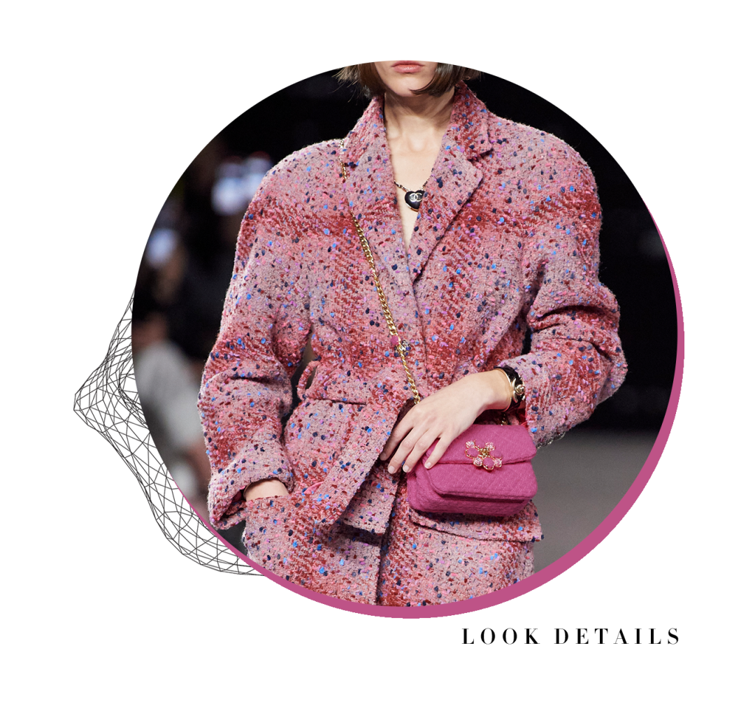 穿着斜纹软呢和香奈儿一起漫步乡野