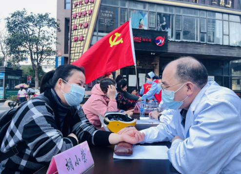 江西中医药大学：在新时代文明实践中践行“雷锋精神”