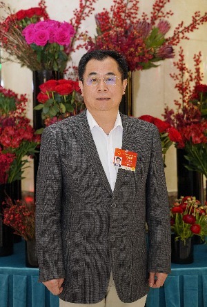 人大代表建议：基于武汉疫情防控经验，构建社区健康治理长效机制