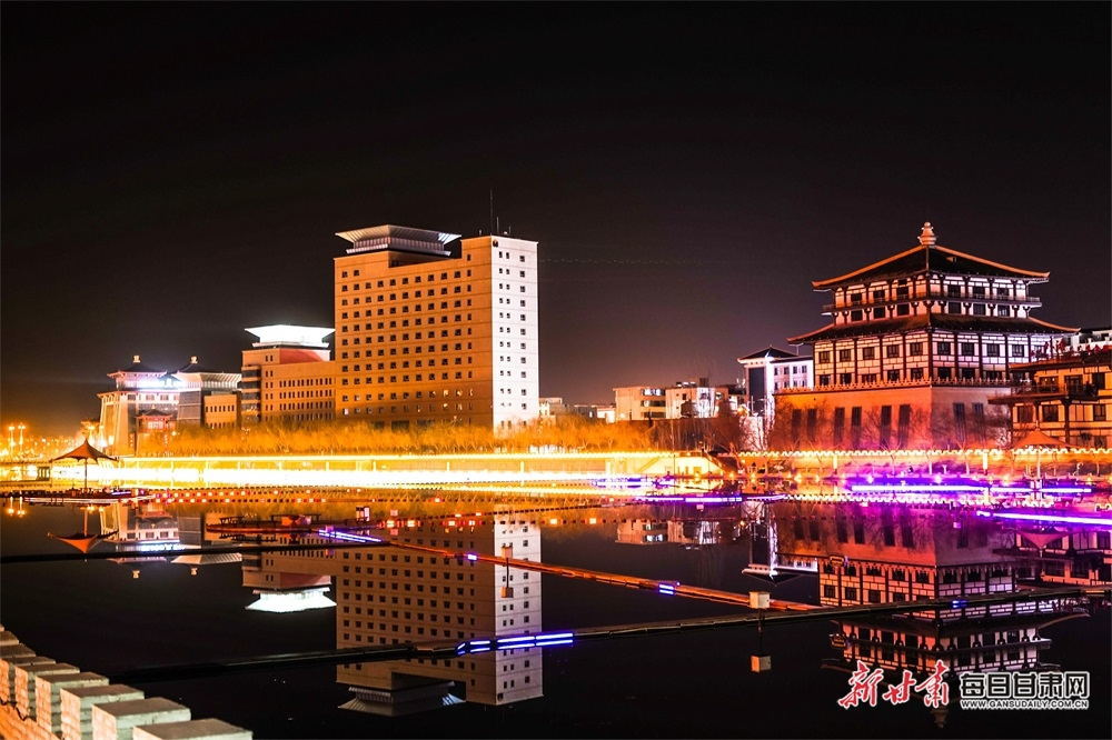 敦煌党河风情线夜景