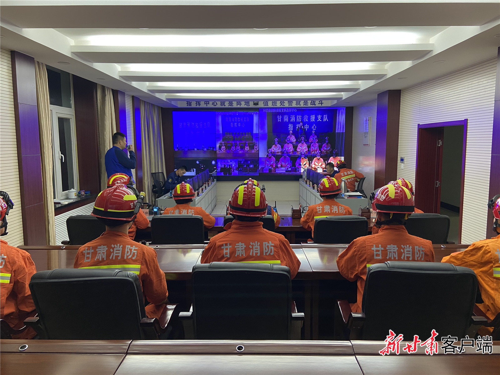 甘肃一地发生3.6级地震 各地消防紧急集结出动