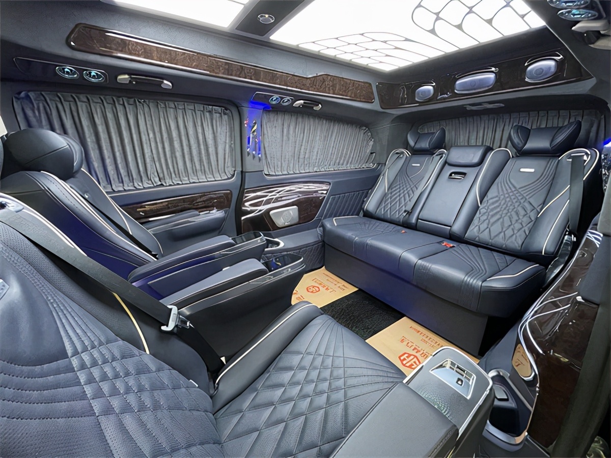 奔驰威霆高顶改装商务车上海现车