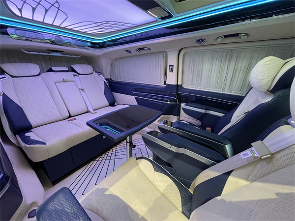 「小峰哥推荐」奔驰v260l改装独具匠心,定制豪华七座商务车