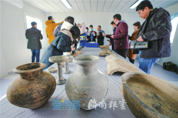 汲水罐和陶文盆