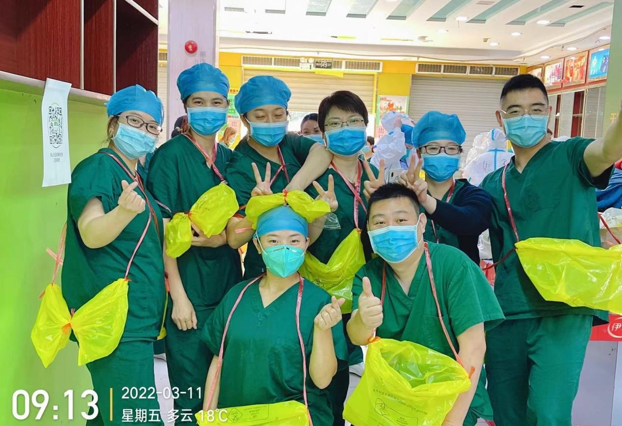 深圳按下“慢行键” 这群人却按下“加速键”