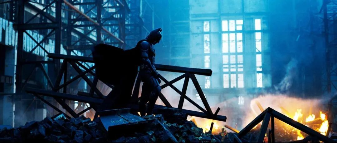电影《蝙蝠侠：黑暗骑士》剧照。