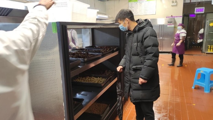 江西师大科技学院教师：我是党员我带头