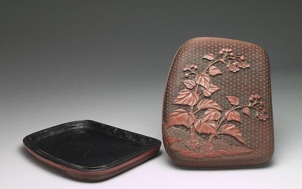 清 十七世纪末至十八世纪初 剔红海棠纹砚盒 台北故宫博物院藏