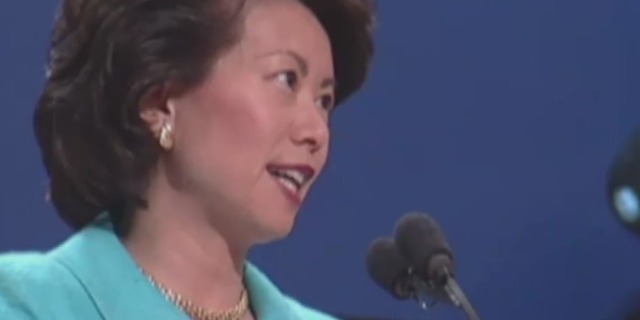 美国首位华裔阁员赵小兰|完整版