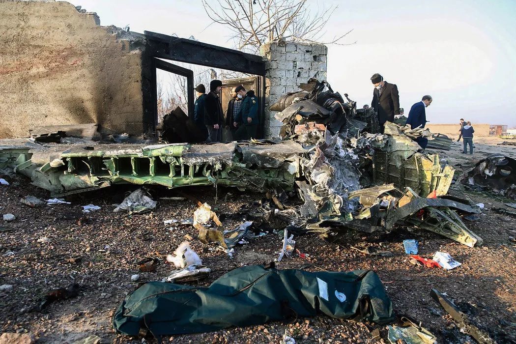 △2020年1月8日，一架型号为波音737-800的乌克兰客机在德黑兰霍梅尼国际机场附近坠毁。图源：Getty Images