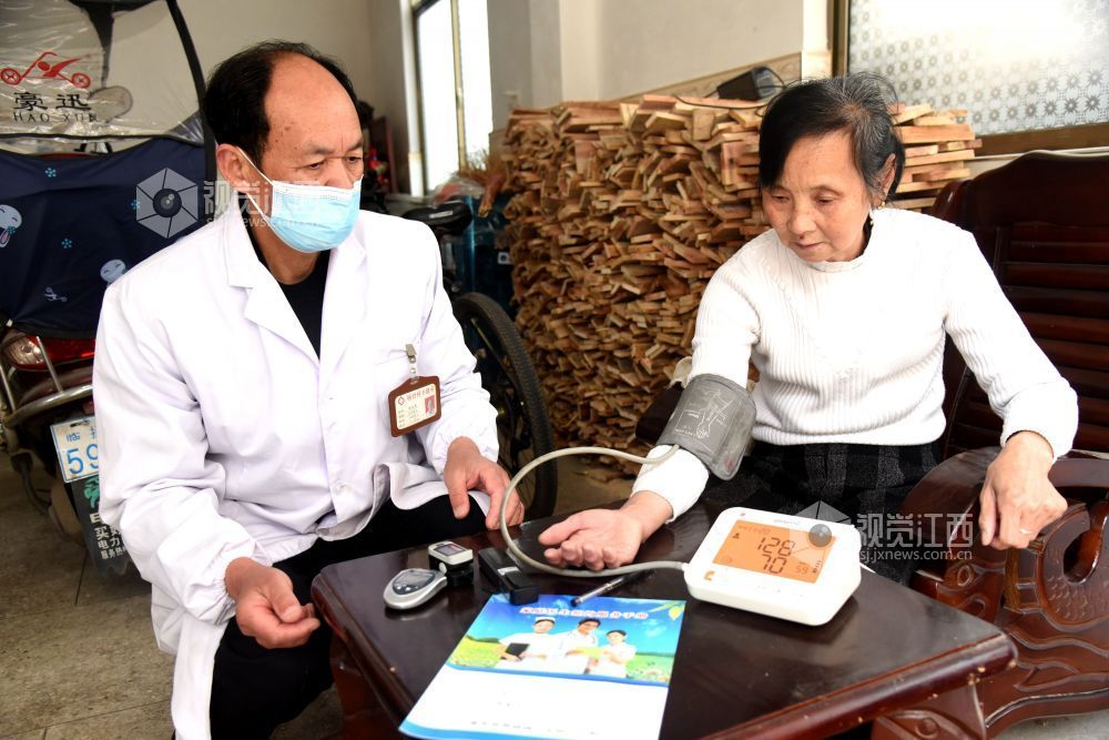 视觉江西 袁荣生 摄近年来,南丰县大力推进家庭医生签约服务工作,将