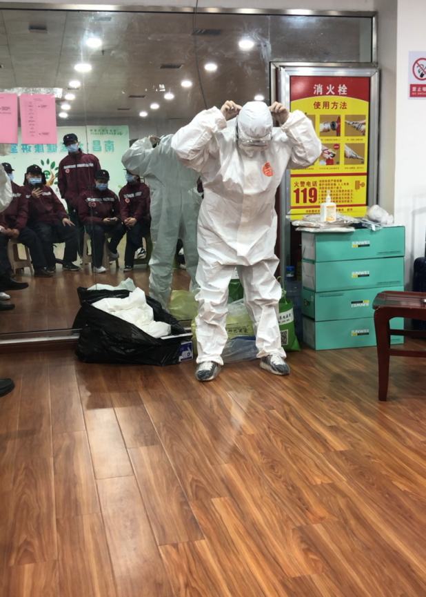 南大二附院援南昌市第九医院抗疫医疗队成建制接管一隔离病区