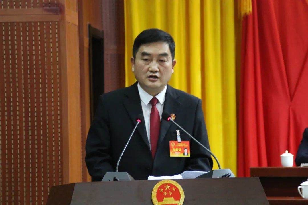 两会时刻三原法院代院长王峰光同志在县人代会上作法院工作报告