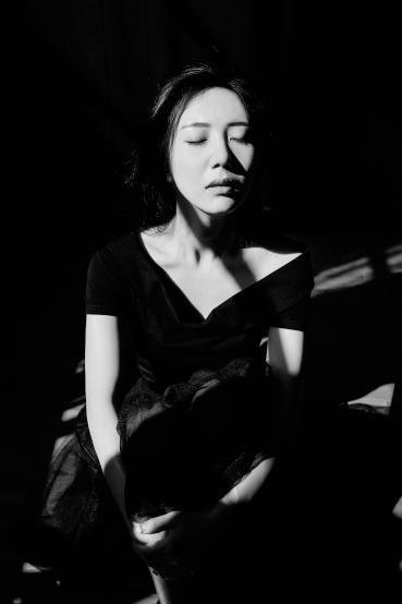 鲍一如:在绘画中寻找人们一瞬的共鸣