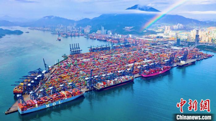 深圳港疏通货轮拥堵保障全球供应链稳定