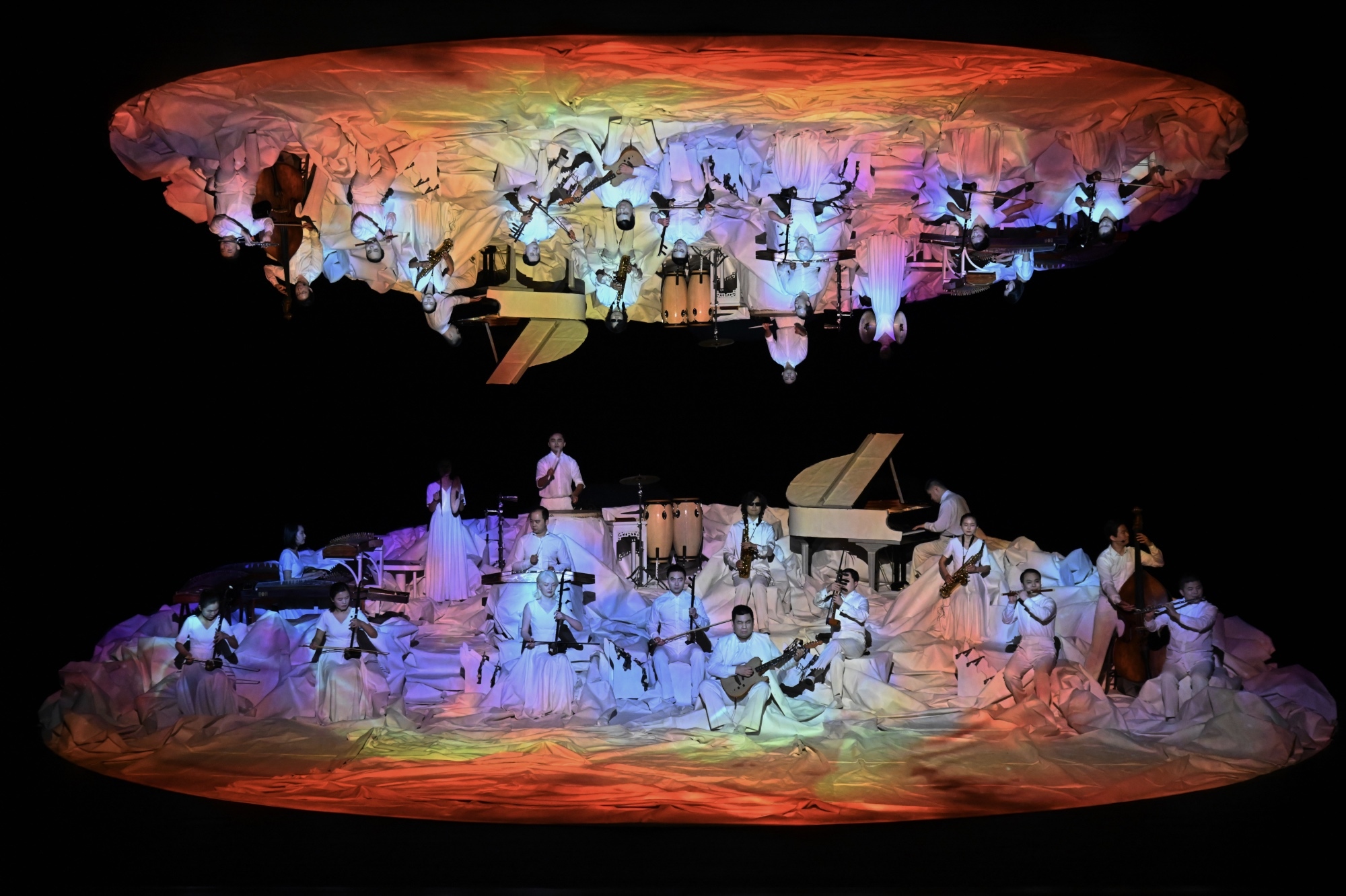 《永曜之花》在天桥艺术中心上演。中国残疾人艺术团供图