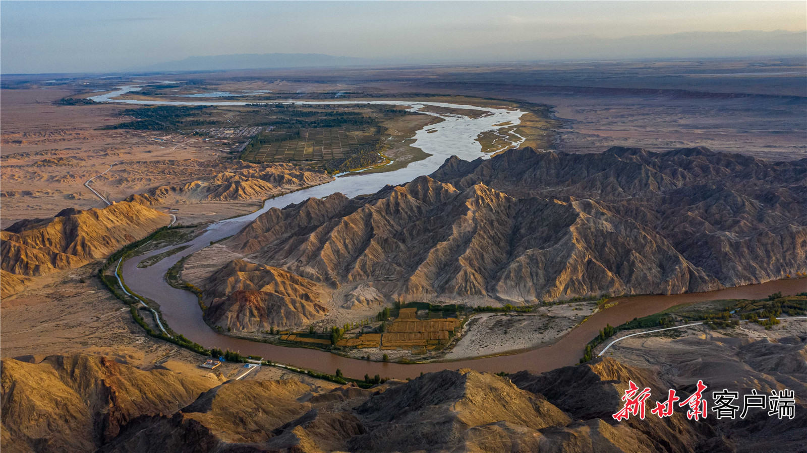 黑河鸟瞰图(张掖市水务局供图)