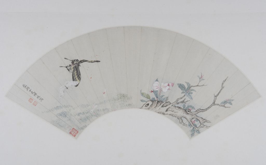 清 恽珠 《海棠蛱蝶图》扇页 故宫博物院藏