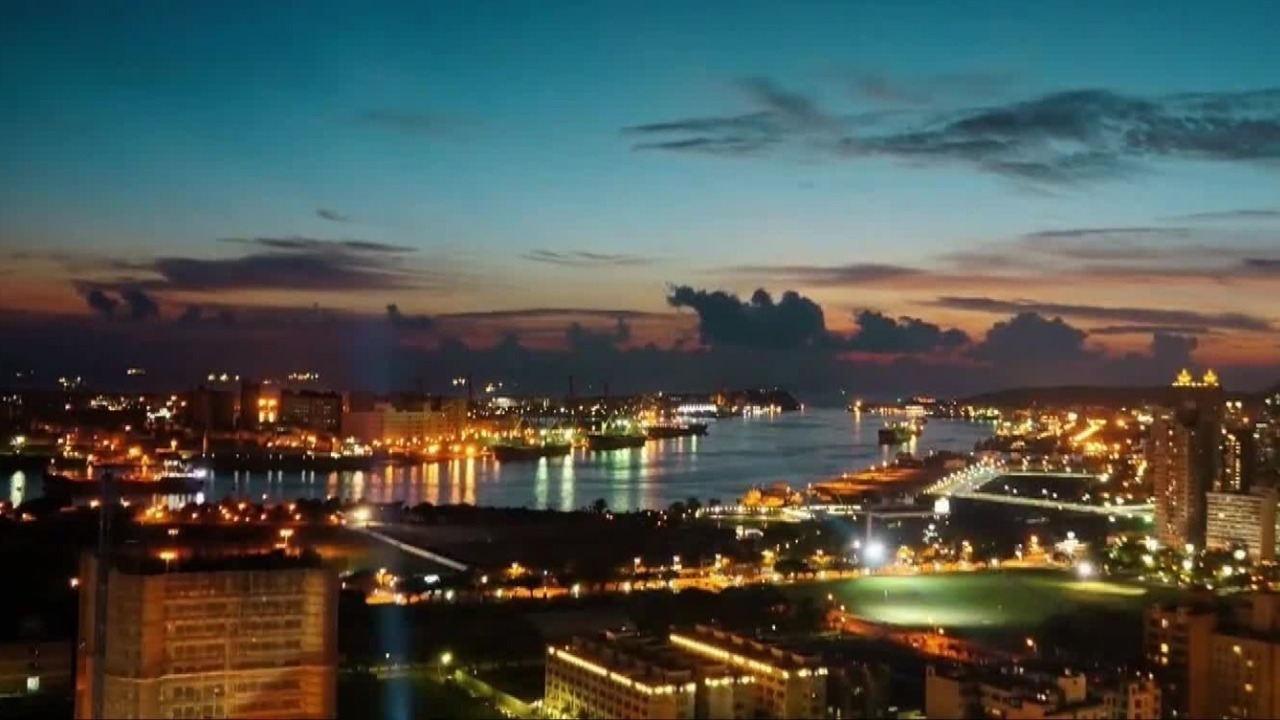 高雄港是日据时期台湾第一大港口，也是当时美国轰炸最密集的地方