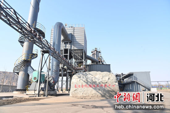 图为高炉富氢冶炼技术开发试验项目现场。 牛春富 摄